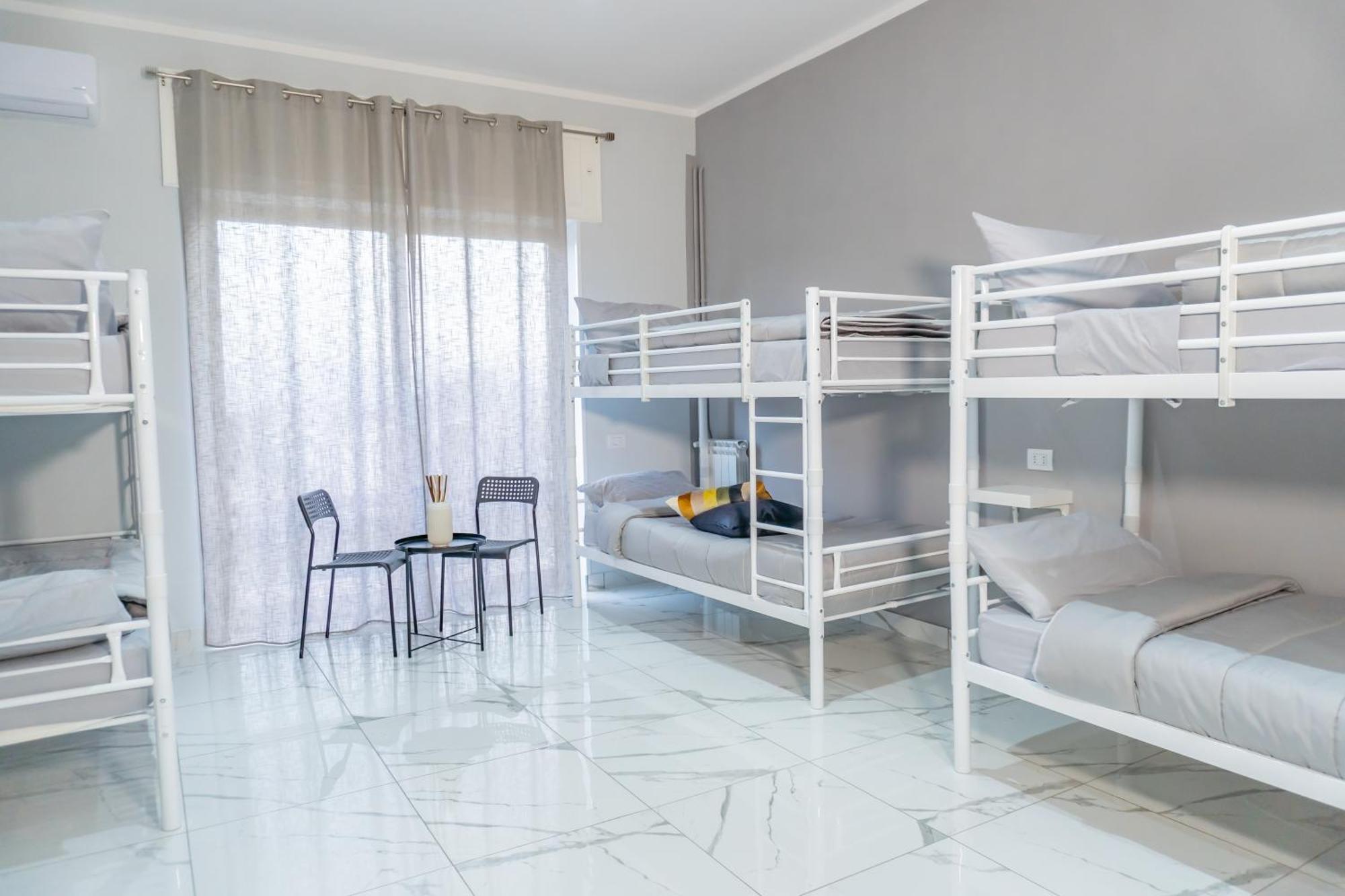 Hostel Partenope Νάπολη Εξωτερικό φωτογραφία