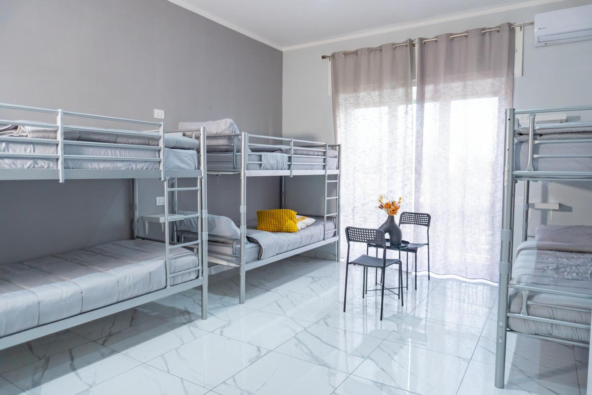 Hostel Partenope Νάπολη Εξωτερικό φωτογραφία