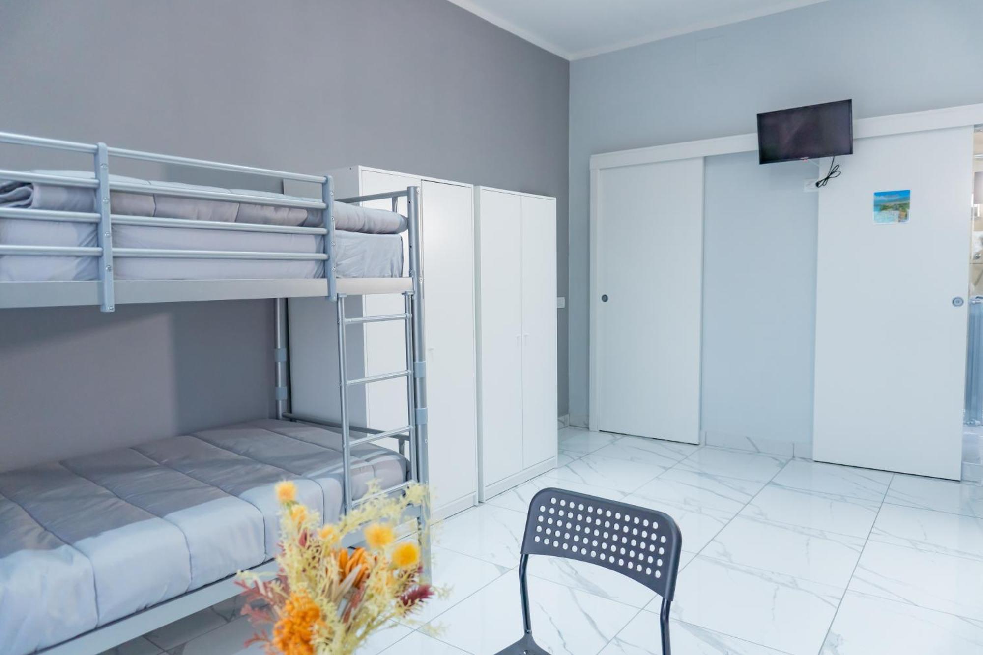 Hostel Partenope Νάπολη Εξωτερικό φωτογραφία