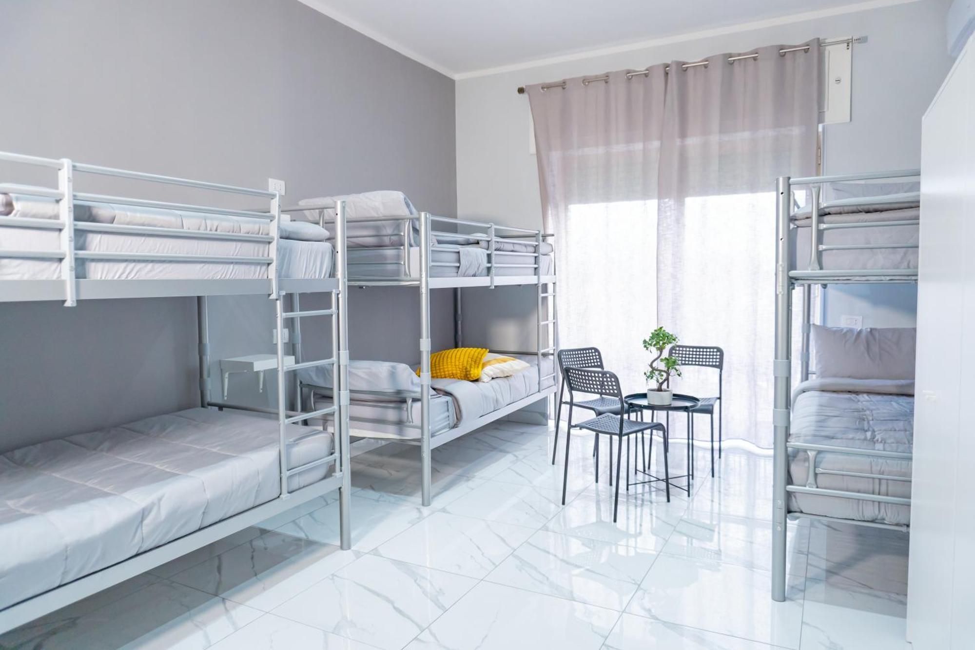 Hostel Partenope Νάπολη Εξωτερικό φωτογραφία