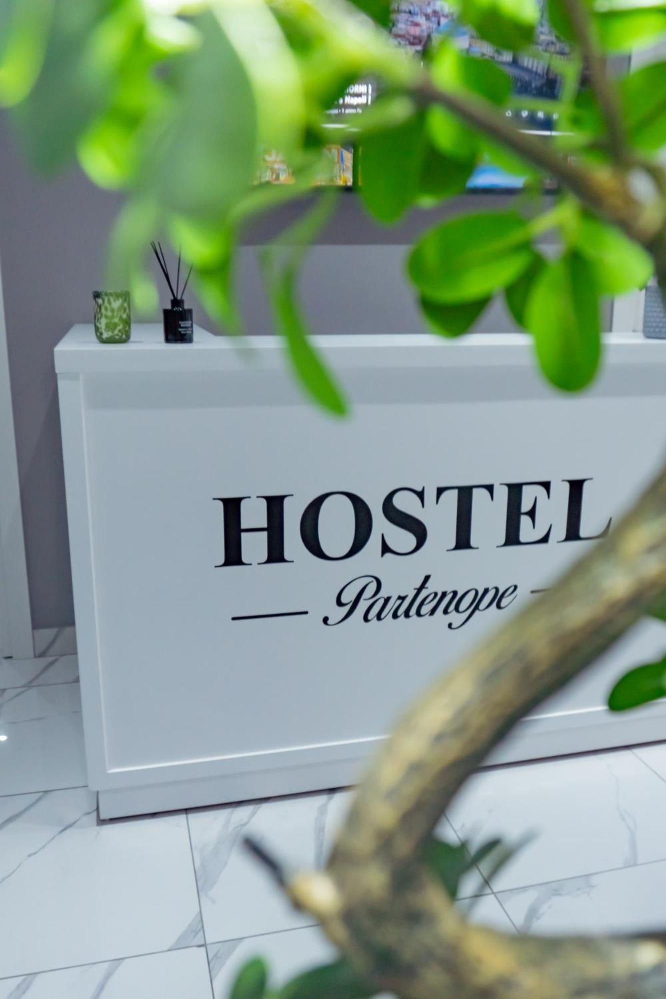 Hostel Partenope Νάπολη Εξωτερικό φωτογραφία